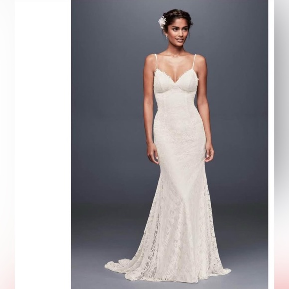 Lace low back ivory wedding dress by David’s bridal, size 6 - Picture 1 of 3